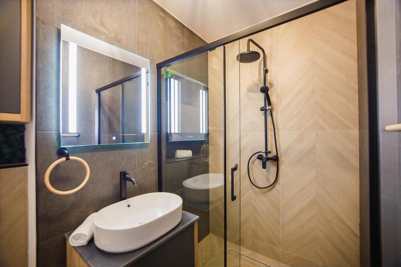 Duo Vibe Apartment Gran Varadino Esterno foto