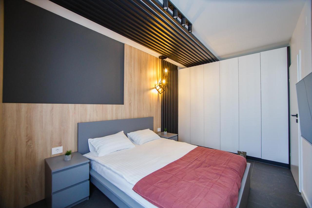 Duo Vibe Apartment Gran Varadino Esterno foto