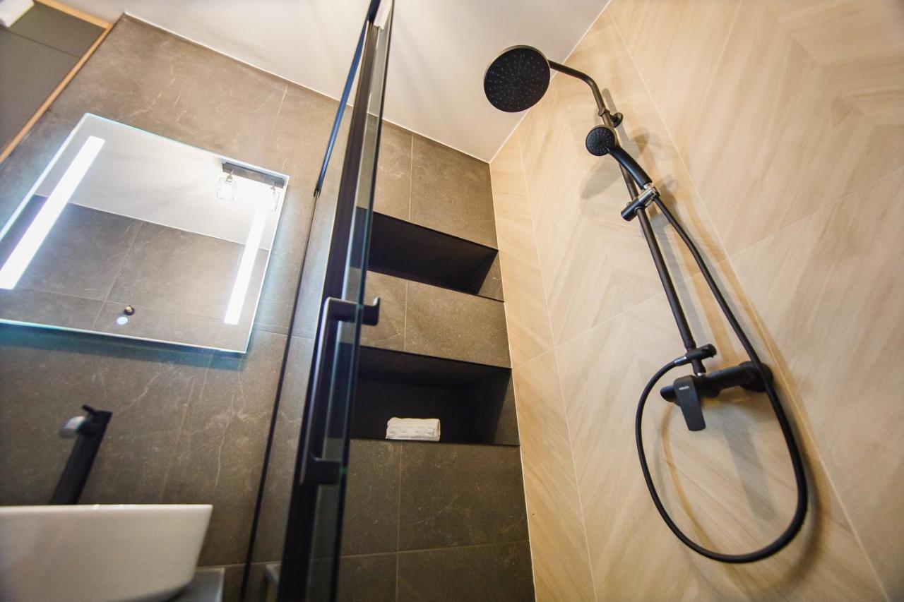 Duo Vibe Apartment Gran Varadino Esterno foto