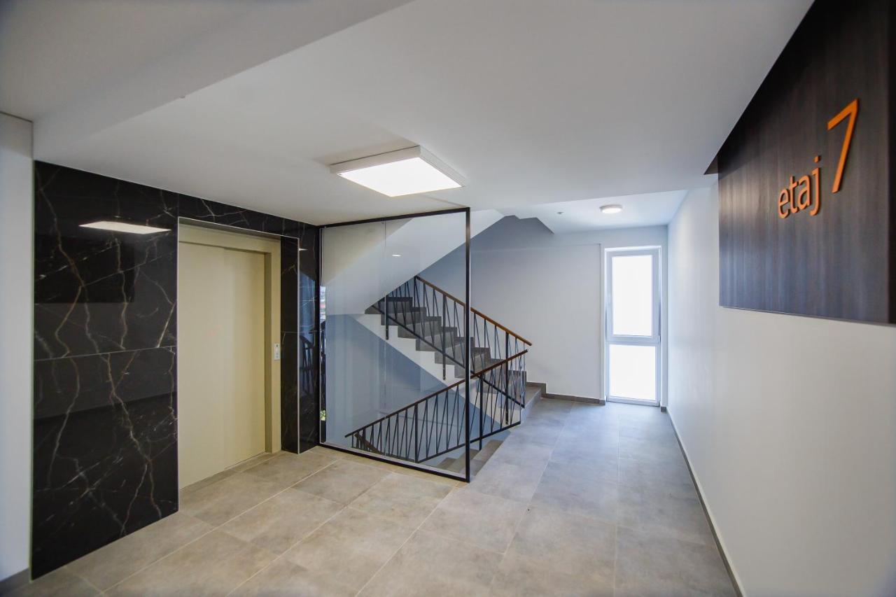 Duo Vibe Apartment Gran Varadino Esterno foto